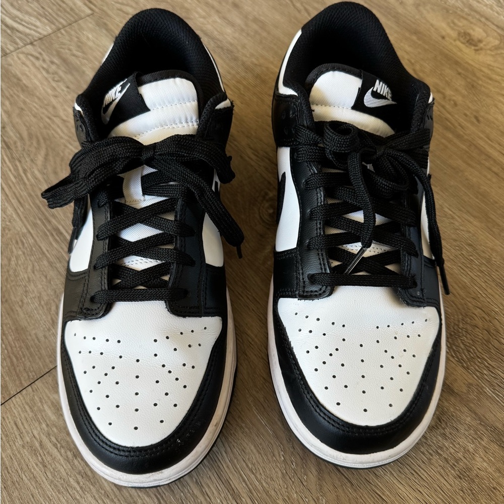 Nike Dunk Low Retro Black and White Size 7.5